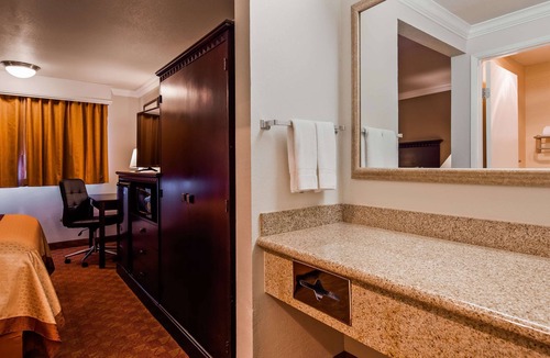 Lompoc Hotel | Lompoc Valley Inn and Suites