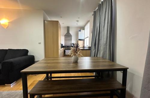 Stockwell Apartment | London 2 bedroom Apartment only 10 minutes to very centre of London