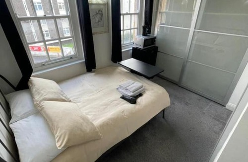 Cathedrals House | London Bridge Shard En-Suite