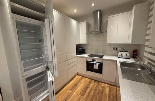 Edgware Apartment | London Edgware Bright & Cosy, 2BR