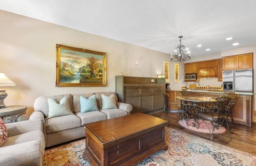 River Run Apartment | Lone Eagle #3017 by Summit County Mountain Retreats