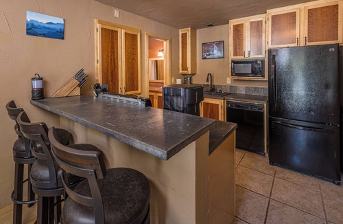 Big Sky Condo | Lone Peak Hideout — A Bold One-Bedroom at the Base of Lone Peak