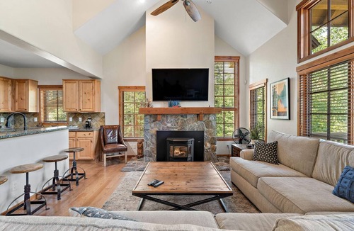 Tamarack Resort House | Lone Peak | Includes Two 1-Day Lift Tickets