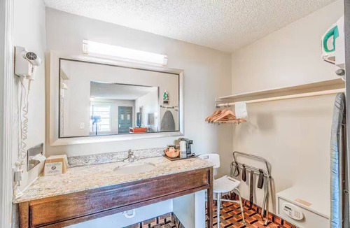Vernon Hotel | Lone Star Inn