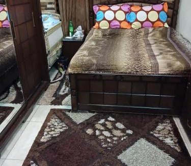 Az-Zarqa Hotel | Lonely house