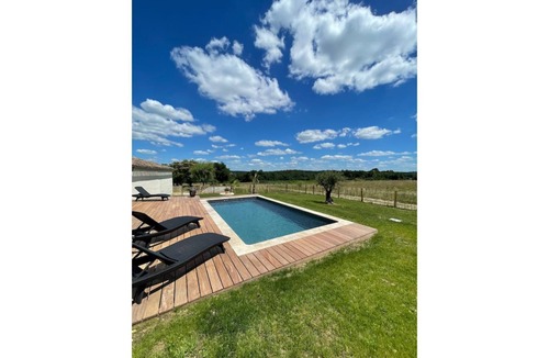 Saint-Meard-de-Gurcon House | Longère en Pierres Avec Piscine Privative Chauffée