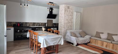 Migron House | Longère typique charentaise