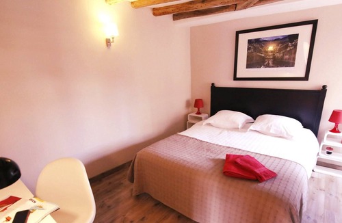 Saint-Louis Apartment | Long and short stays, 2 premium rooms, conveniently located - 2/4 people