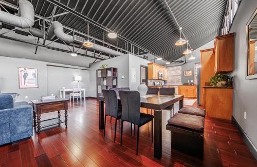East Village Apartment | Long Beach Apartment - 10 Min Walk to the Beach!