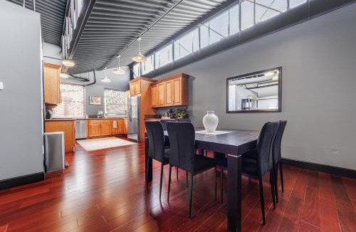East Village Apartment | Long Beach Apartment - 10 Min Walk to the Beach!