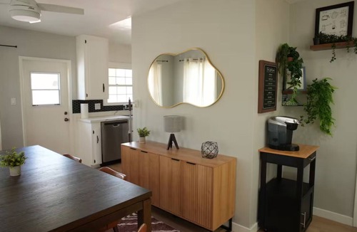 South of Conant House | Long Beach Getaway – Relax & Unwind with Hot Tub Jacuzzi