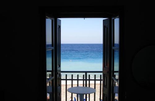 Kokkari Hotel | Long Beach Kokkari Samos