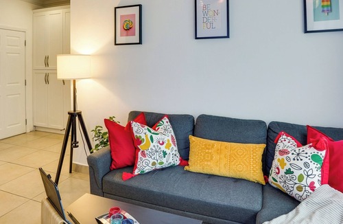 East Village Apartment | Long Beach Vacation Rental < 1 Mi to Beach!