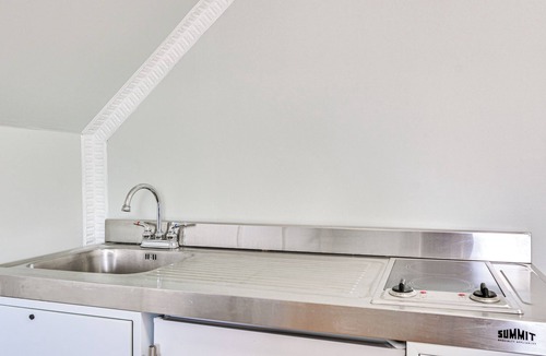 South Valley Stream House | Long Island Duplex By Airport & Train