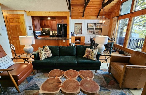 Beech Mountain House | Long Range Views, 1/2 Mile to Ski Slope! Secluded end unit.