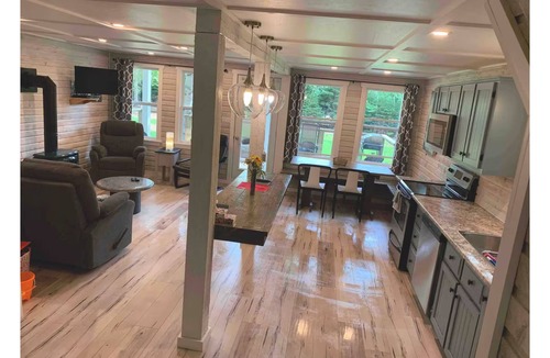 French River Cottage | Long River Hideaway