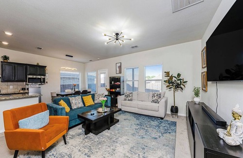 John T White House | Long-Stay Ready 3BR + Office Quiet,Central 15 mins to AT&T -Fortworth Stockyards