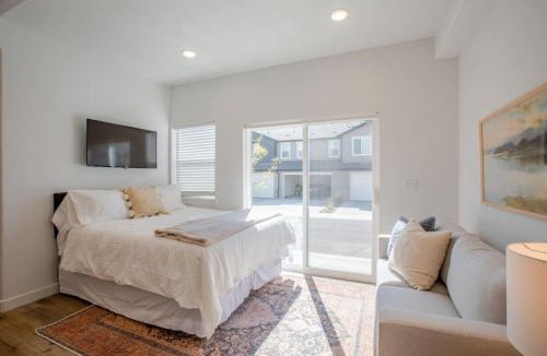American Fork Apartment | Long Stays | Fast Wifi | New Basement Studio