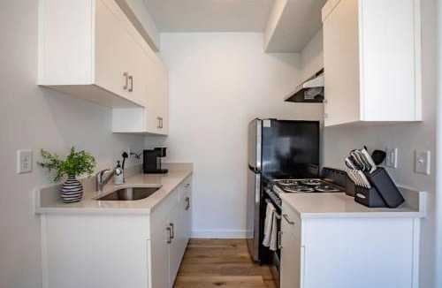 American Fork Apartment | Long Stays | Fast Wifi | New Basement Studio