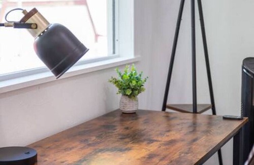 White City Apartment | Long Stays: Pet-Friendly, Modern 3BD Home