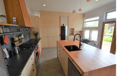 Columbia City House | Long Stays Welcome, Beautiful, Quiet and Private