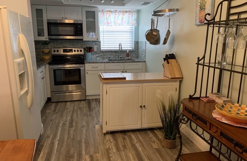 Largo Villa | Long-term Beachy Villa Less than 2 miles to the Warm Water of the Gulf!