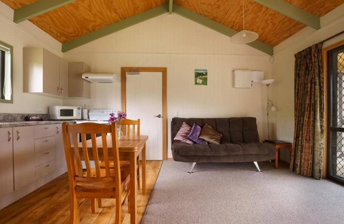 Mosgiel Apartment | Longbourne Lodge