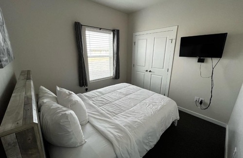 Loving Hotel | Longhorn Flats