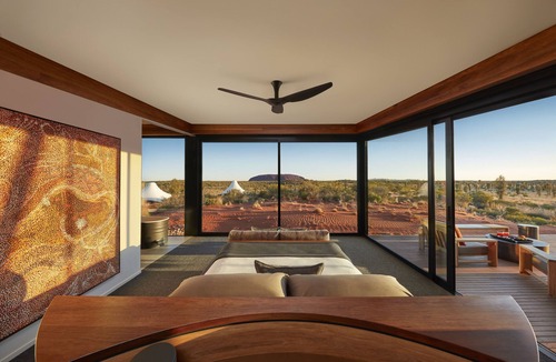 Yulara Cabin | Longitude 131, Beckons