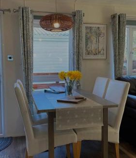 Morpeth Ski Chalet | Longstone Lodge