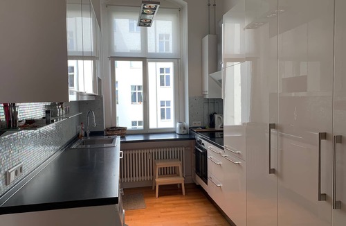 West Berlin Centre Condo | Longterm rent - Beautiful quiet condo at Savignyplatz with 2 Bed/2 Bath, lift