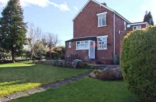 Wolverhampton Cottage | Loningside