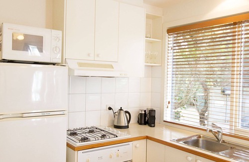 Point Lonsdale Villa | Lonsdale Ti Tree Villa