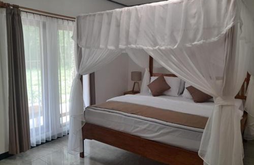 Riung Bed & Breakfast | Lonthar B&B
