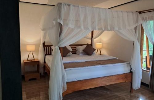Riung Bed & Breakfast | Lonthar B&B