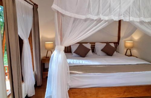 Riung Bed & Breakfast | Lonthar B&B