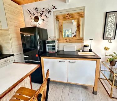 Loma Alta House | LOOK and BOOK! Midcentury Modern Home near Beach!