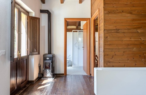 Ales House | Look forward to a relaxing vacation in this beautiful vacation home in a quiet location.