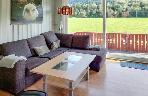 Rindal Municipality House | Look forward to this vacation home near the popular salmon river, Surna.