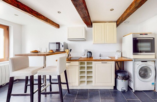 Meaux House | Look forward to this very well located house in the heart of the historic city center of Meaux.