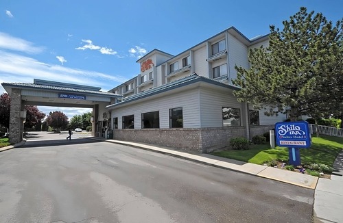 Nampa Hotel | Look No Further! 2 Spacious Units, Near Morrison Center for the Performing Arts!