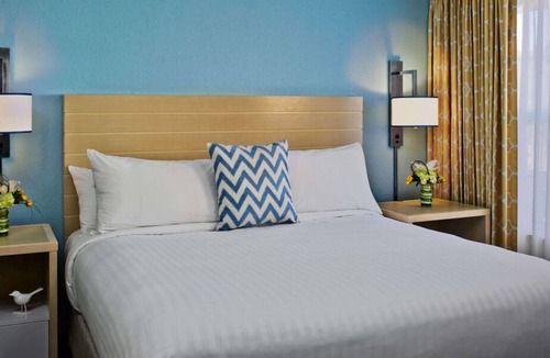 Sharonville House | Look No Further! Free Breakfast, Free Parking, Pets Allowed