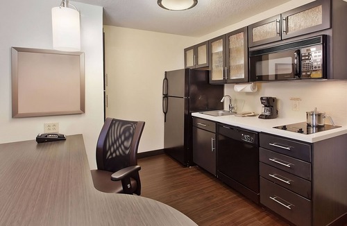 Mount Laurel Hotel | Look No More! Free Parking, Pets Allowed, Short Drive to Liberty Bell Center