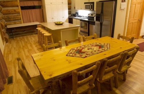 Gardiner Cabin | Looking for a quick summer 2026 getaway? We might have just the dates you want!