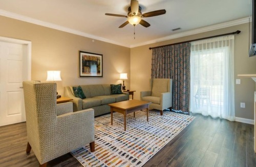 Stonehouse Resort | Looking for a quiet, relaxing place to get away? This is the place for you!