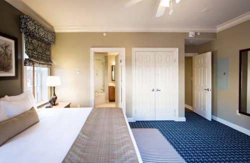 Stonehouse Resort | Looking for a quiet, relaxing place to get away? This is the place for you!