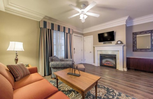Stonehouse Resort | Looking for a quiet, relaxing place to get away? This is the place for you!