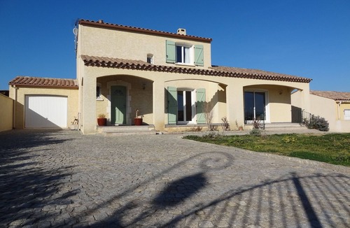 Mailhac Villa | Looking for authenticity, sun, swimming pool, relaxation with family or friends?