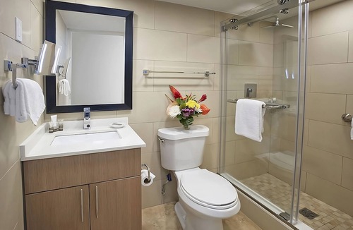 Saint Lawrence House | Looking for Peaceful Beach Getaway? 2 Relaxing Units, Fantastic Pool View
