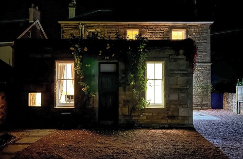 Earlsferry Cottage | Looking for something extra special.